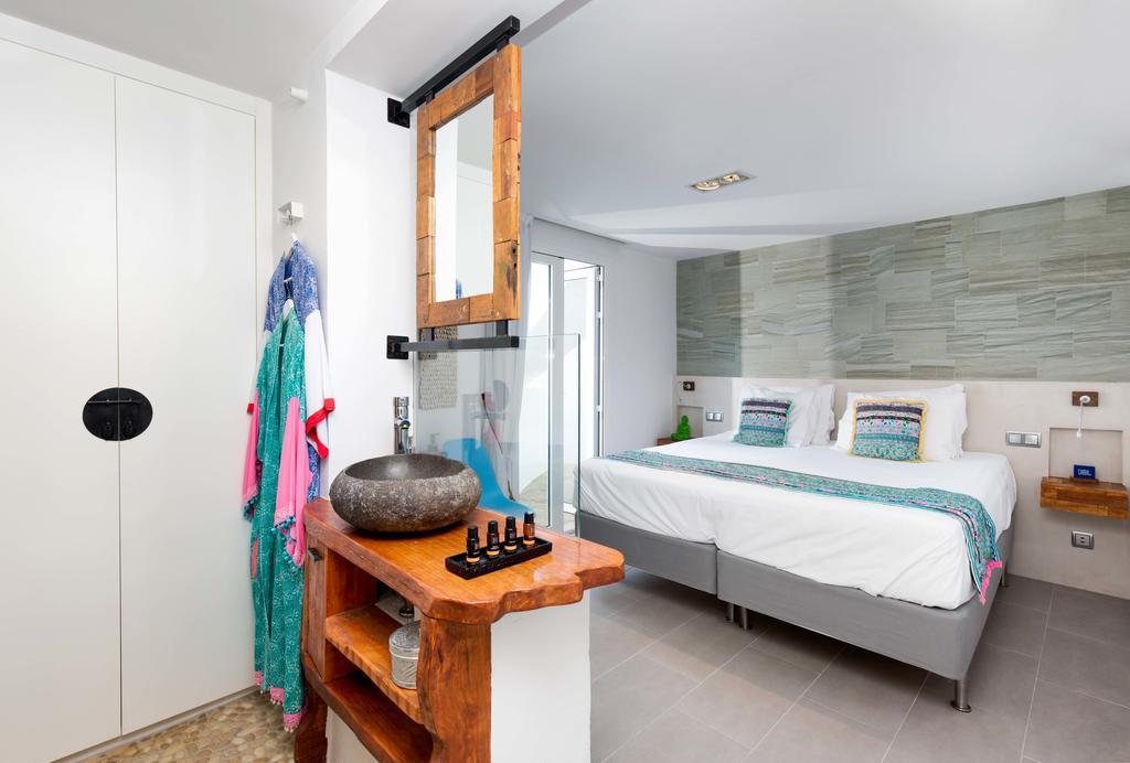 Ibizazen Hotel Santa Eularia des Riu Ngoại thất bức ảnh