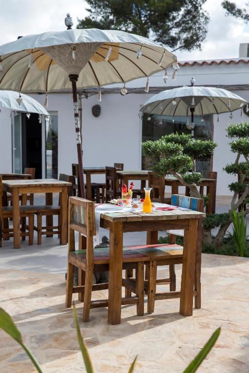 Ibizazen Hotel Santa Eularia des Riu Ngoại thất bức ảnh